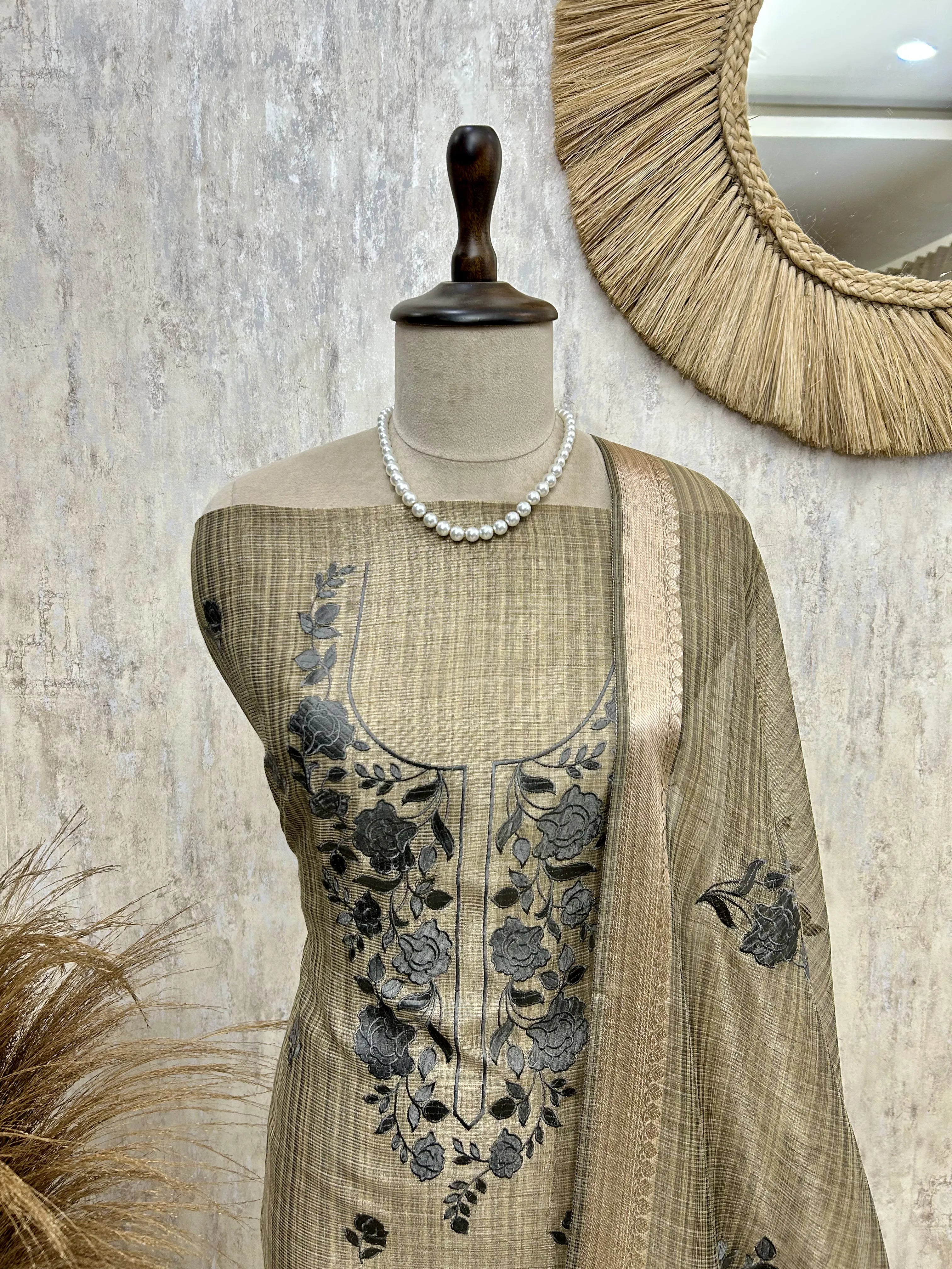 Classic Ethnic Charm Unstiched Suit