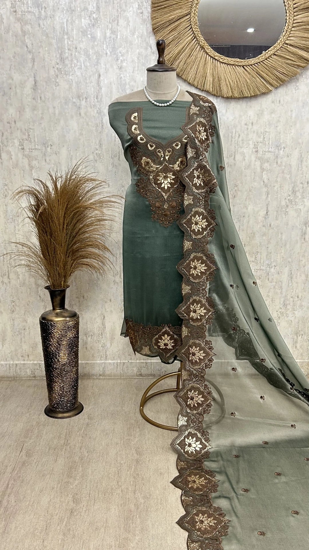 Regal Traditional Beauty Unstiched Suit