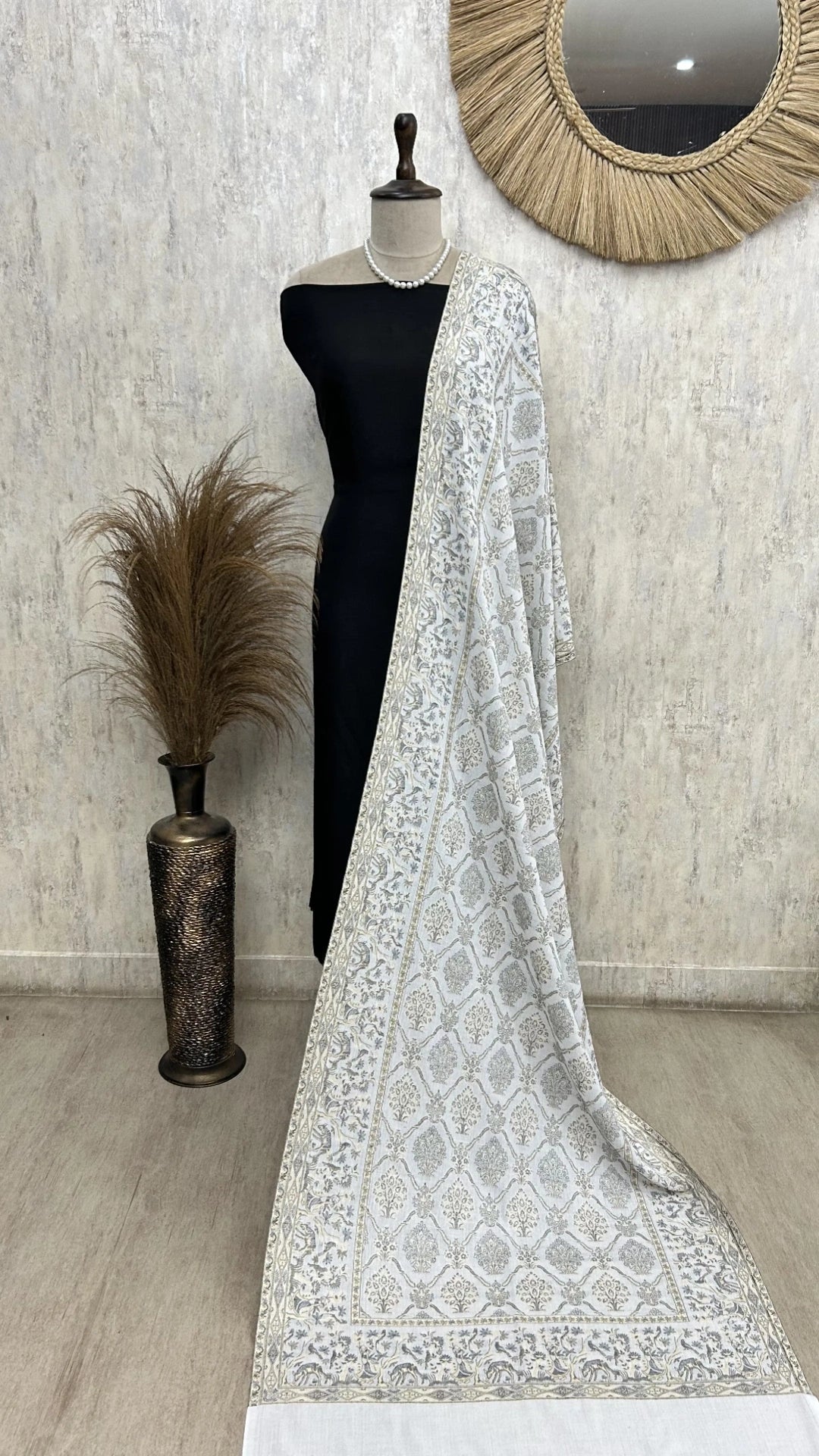 Non Reversible Pashmina Unisex Stole With Curated Box Packaging