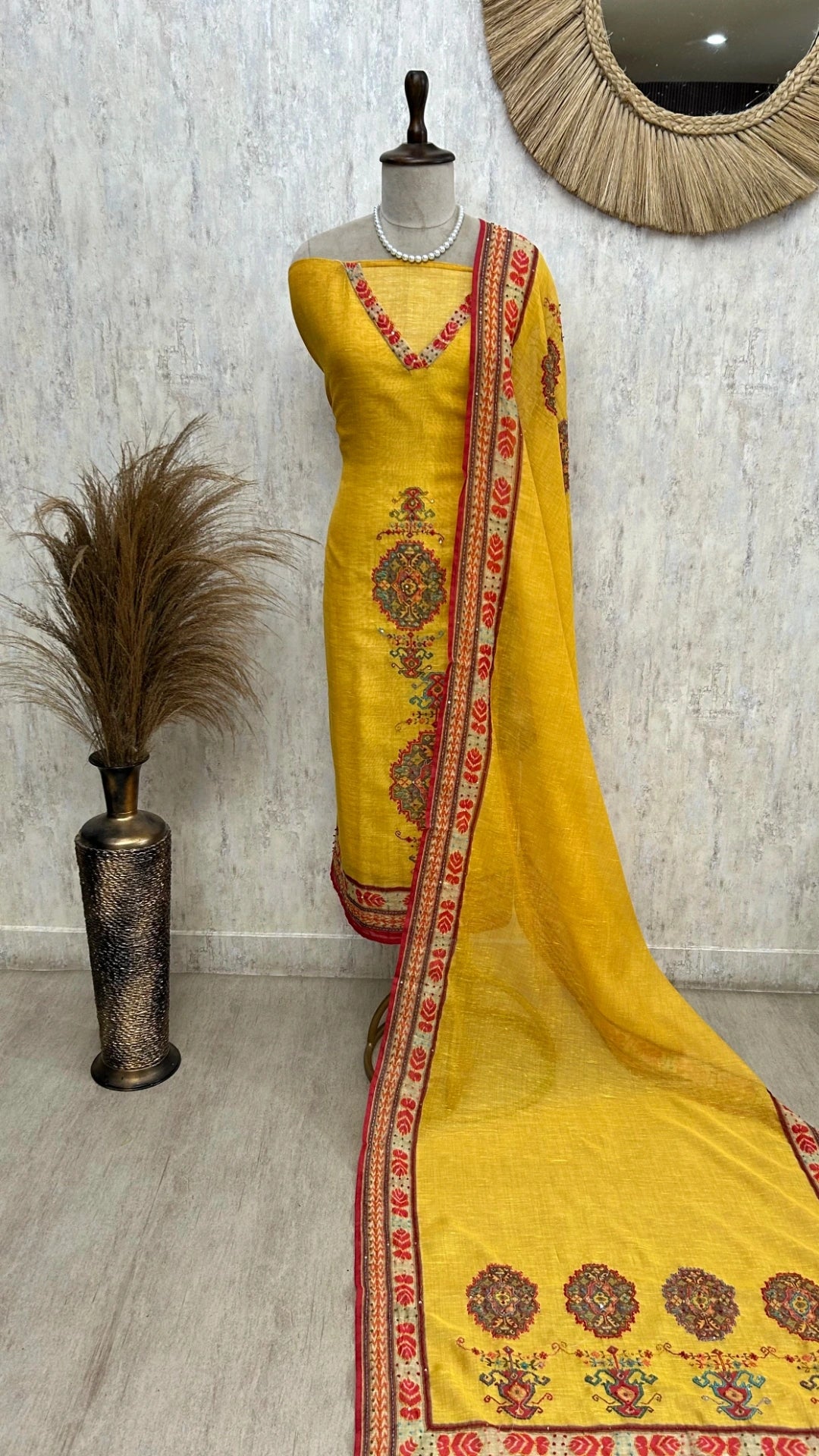 Linen Unstitched Suit Set With Kantha Embroidery