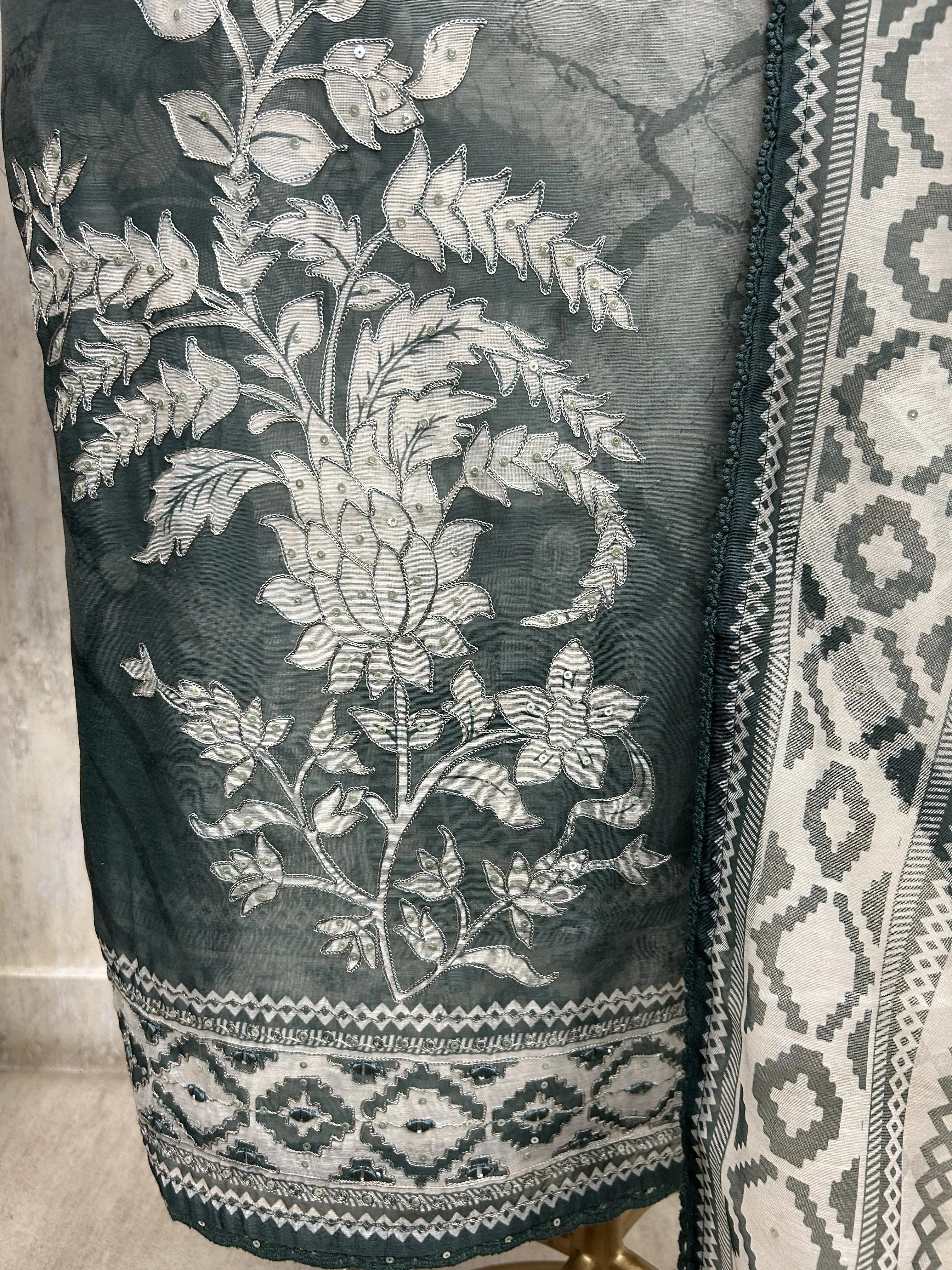 Elegant Ikat Impressions Unstiched Suit