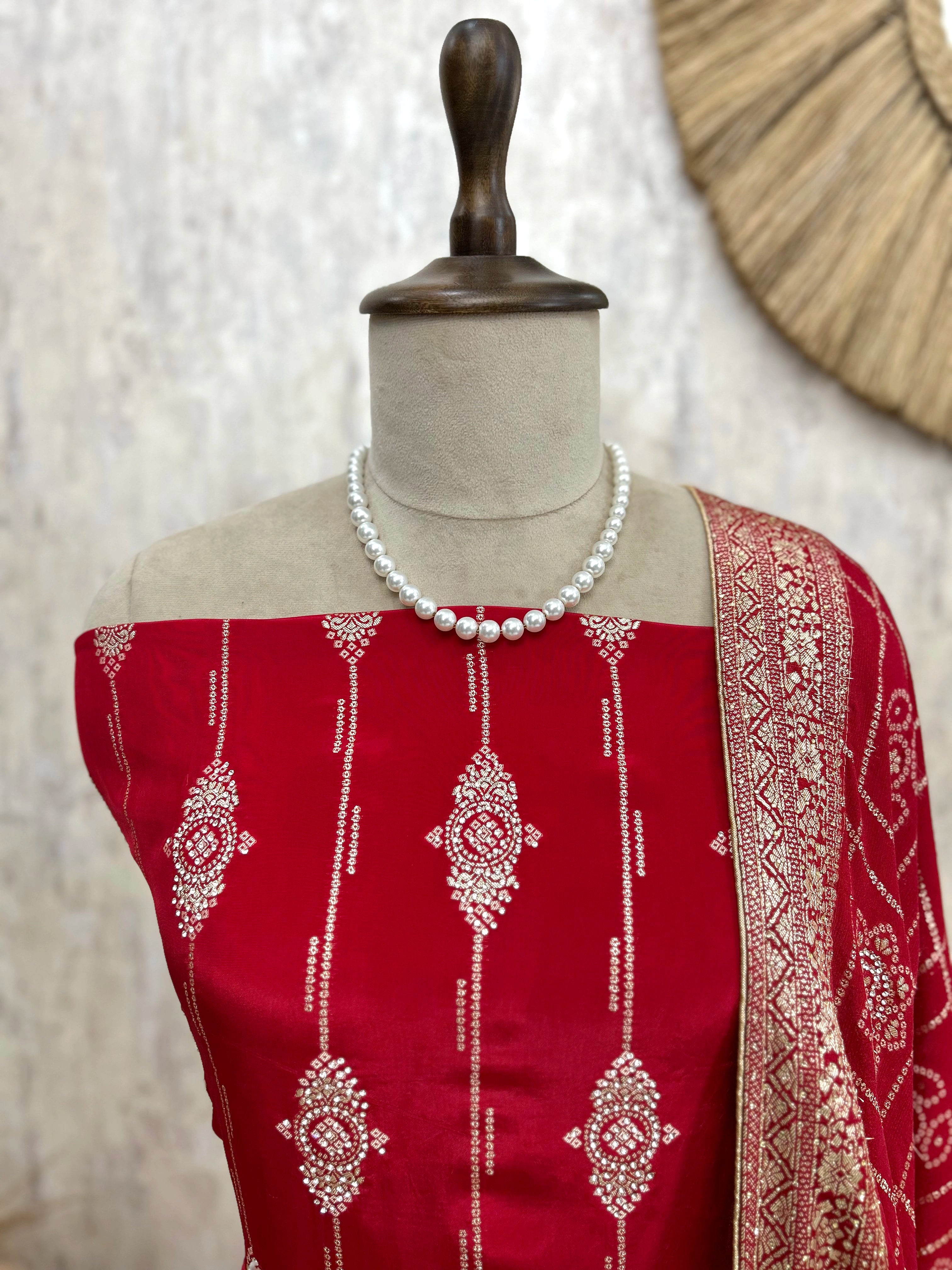 Crepe Unstitched Suit Set Symmetric Design