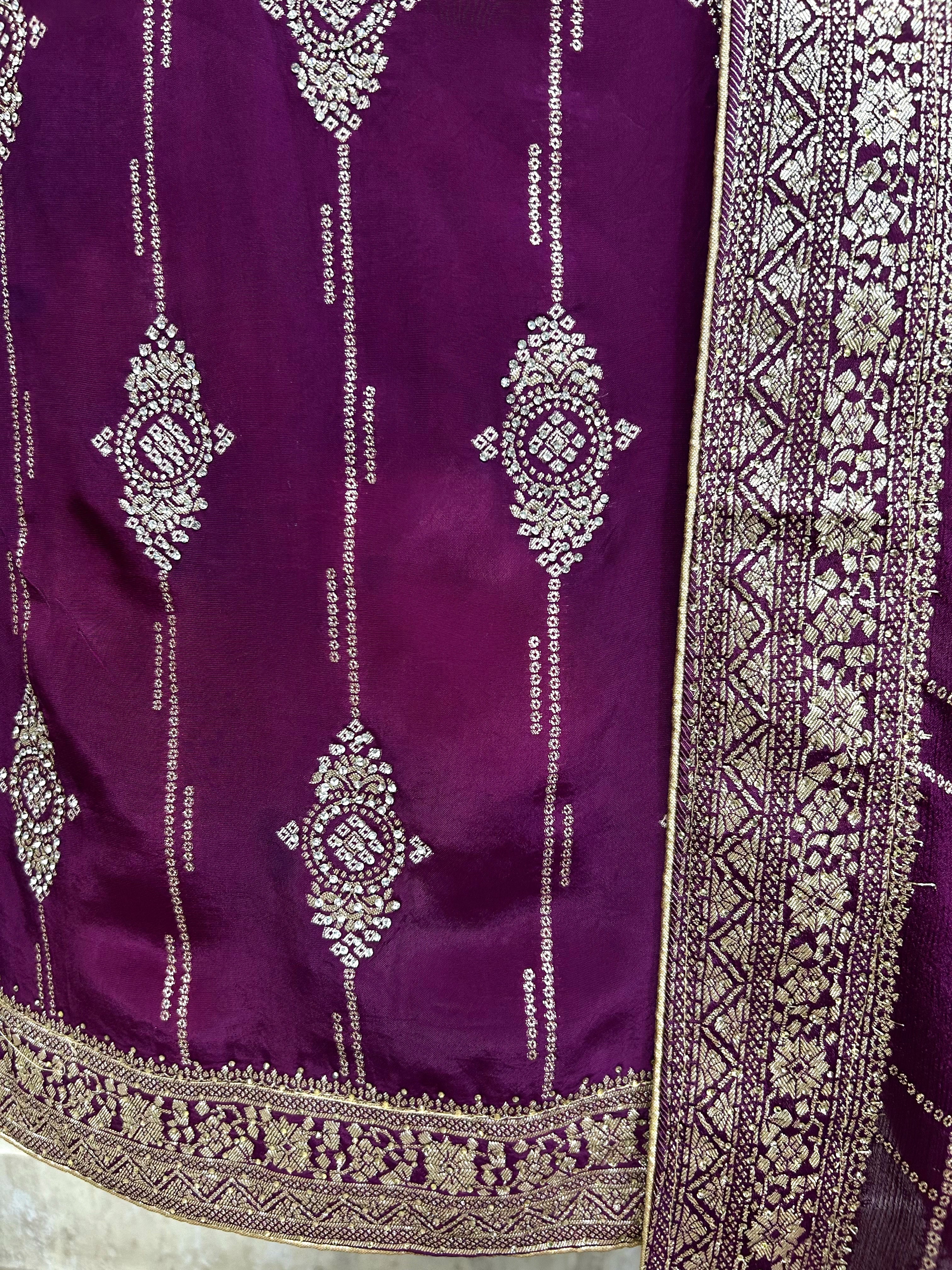 Crepe Unstitched Suit Set Symmetric Design
