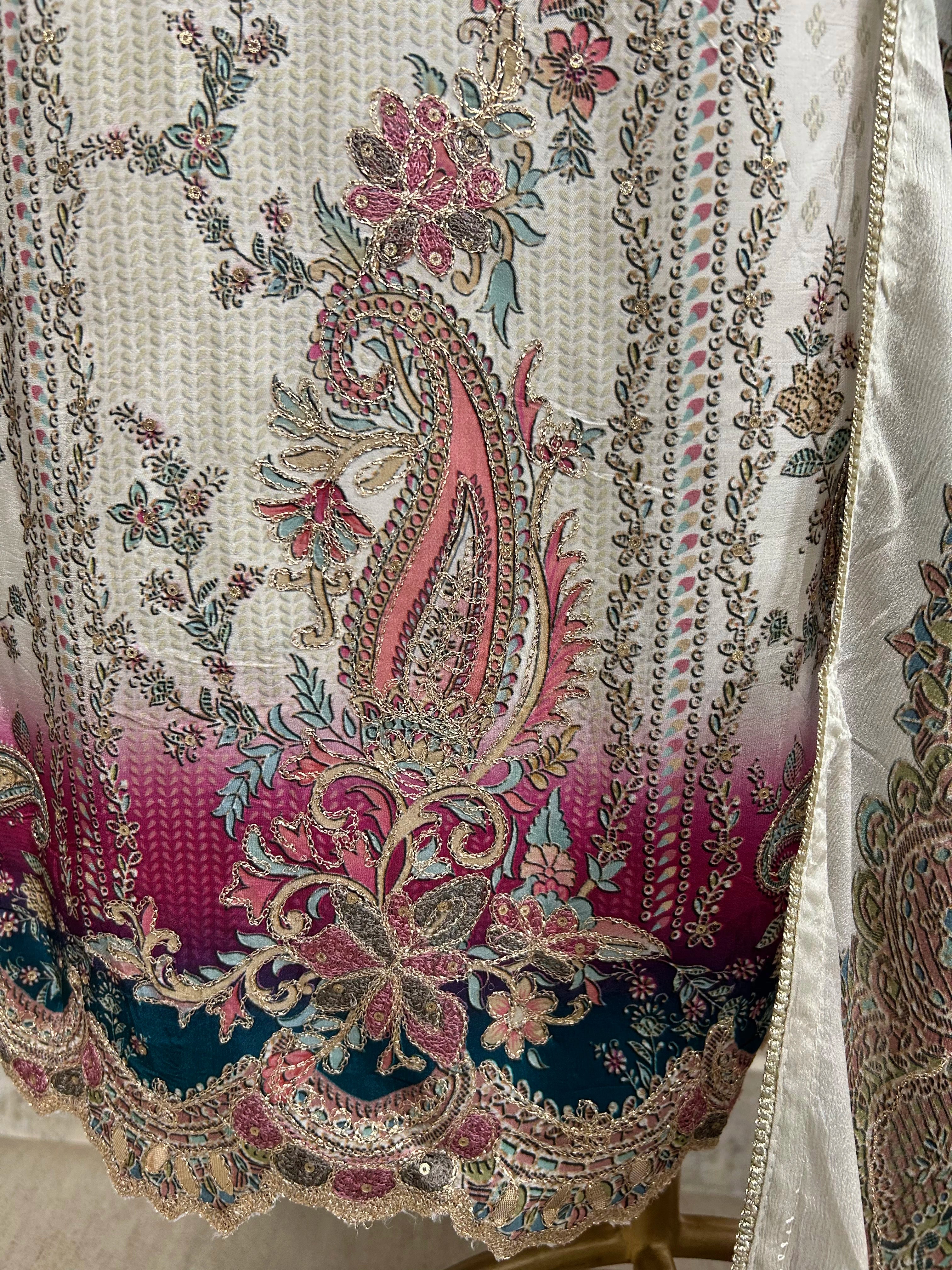 Crepe Unstitched Suit Set With Zari Work