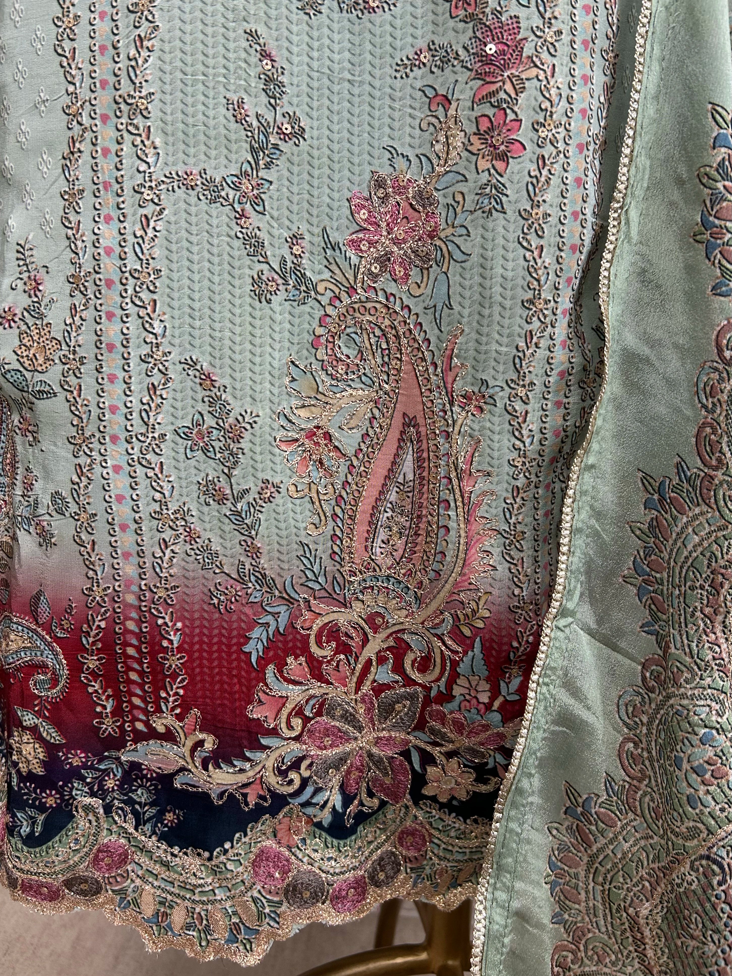 Crepe Unstitched Suit Set With Zari Work