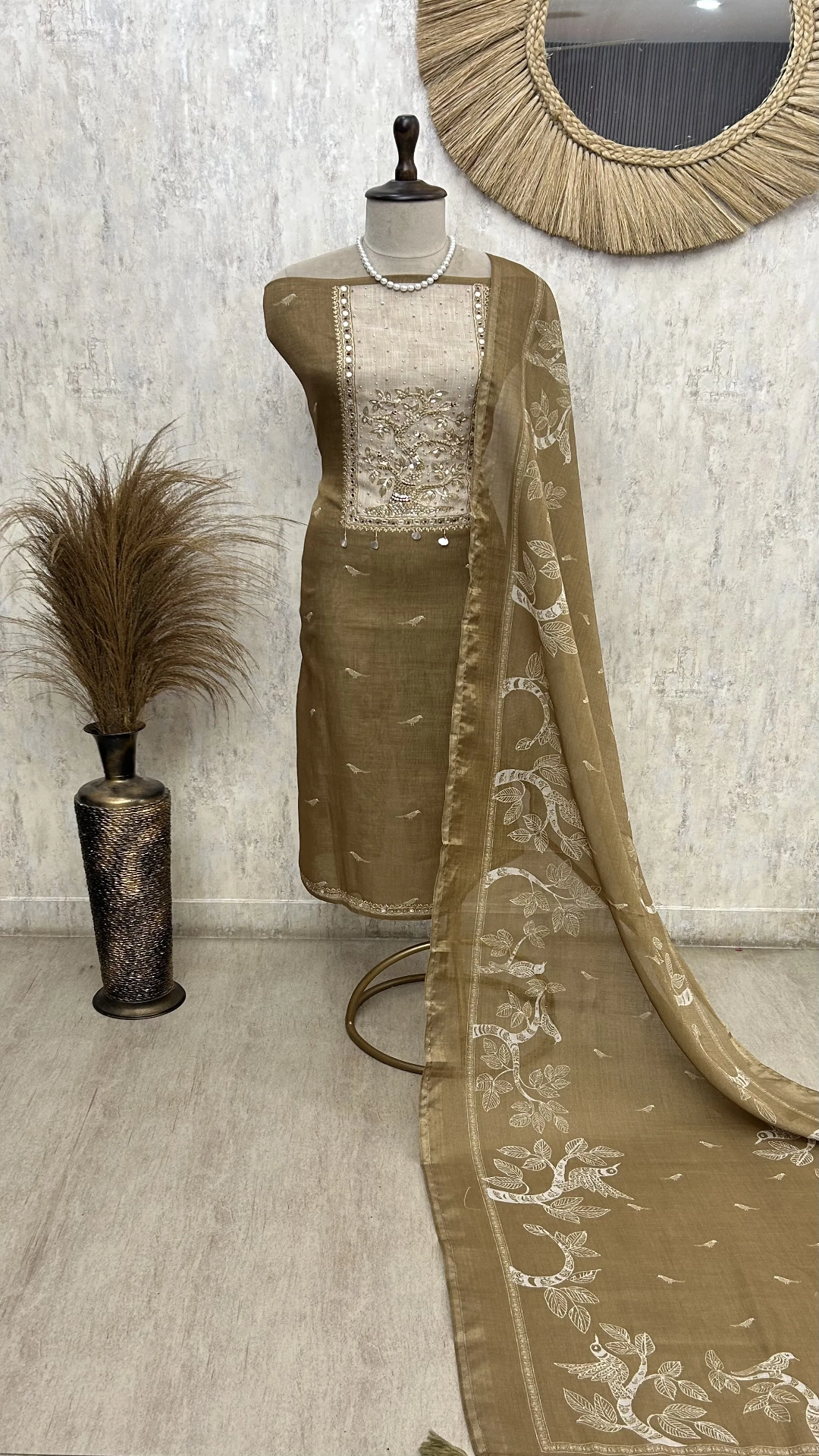 Regal Tree Motif Unstiched Suit