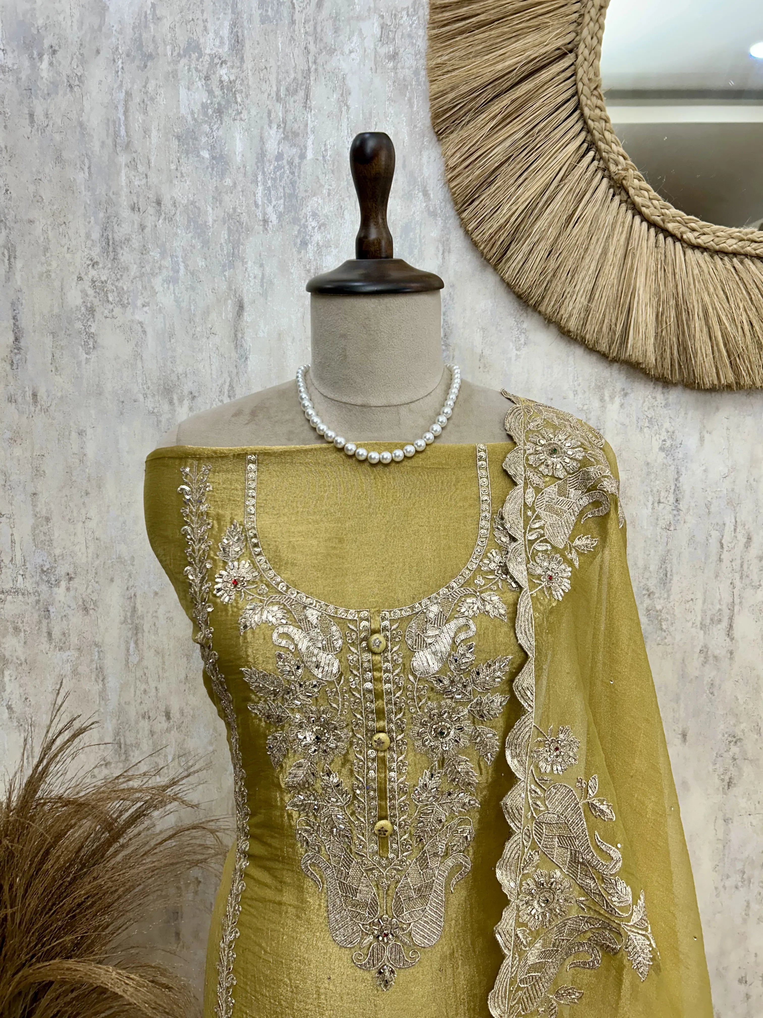 Antique Rose Elegance Unstiched Suit