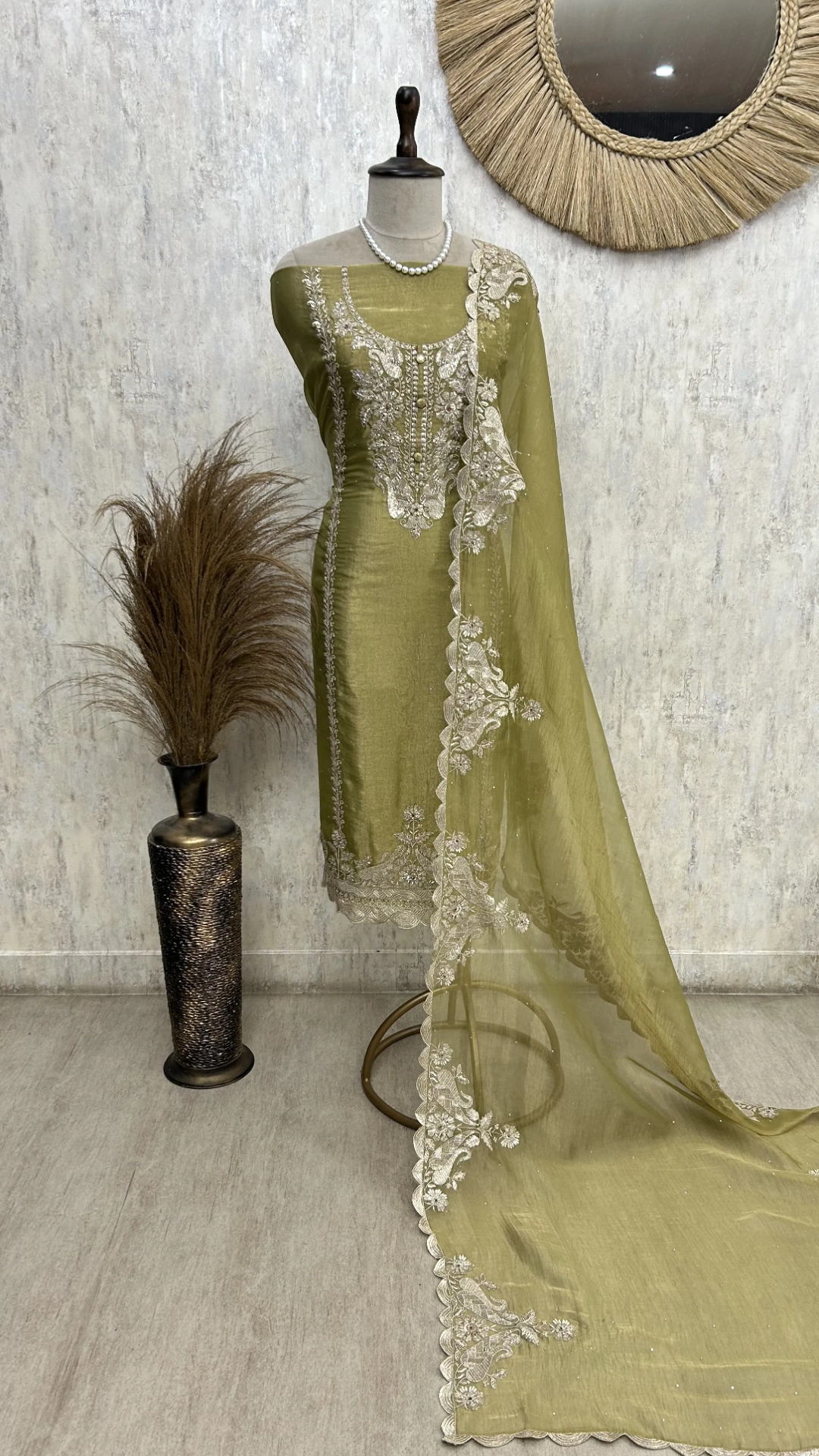 Antique Rose Elegance Unstiched Suit