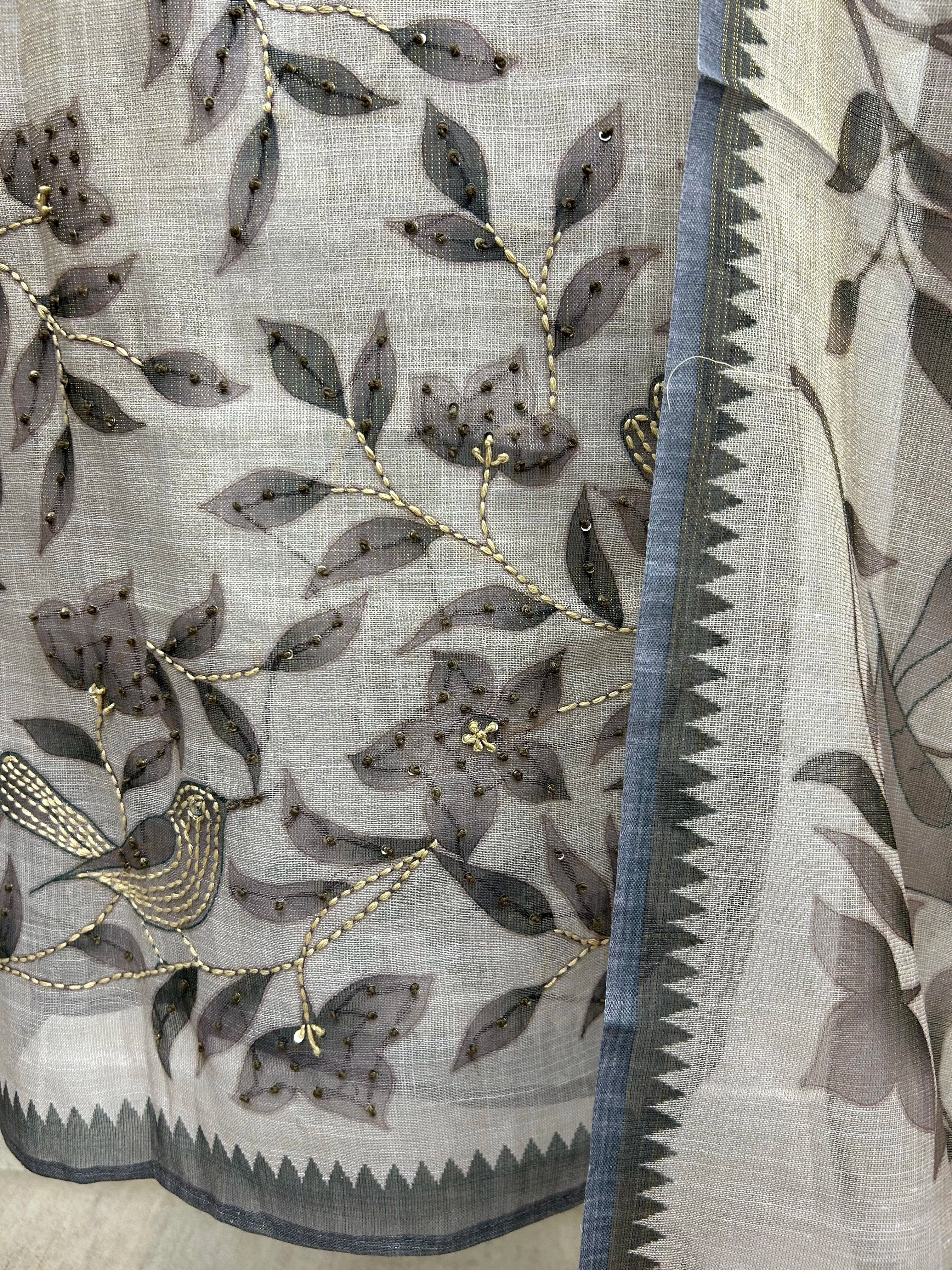 Linen Unstitched Suit Set With Leaf Motifs On Hemline