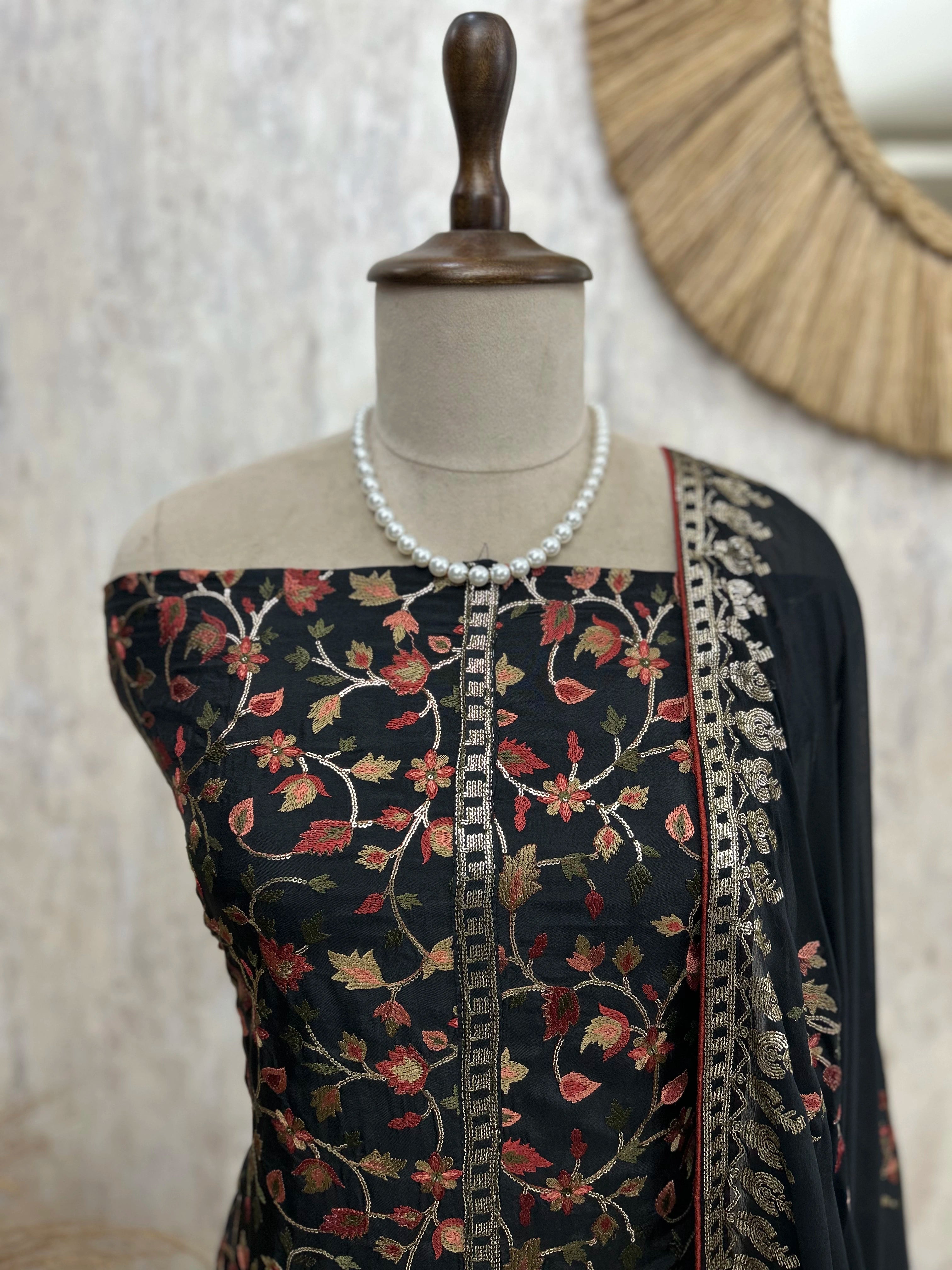 Unstitched Suit Set Opada with Thread Embroidery
