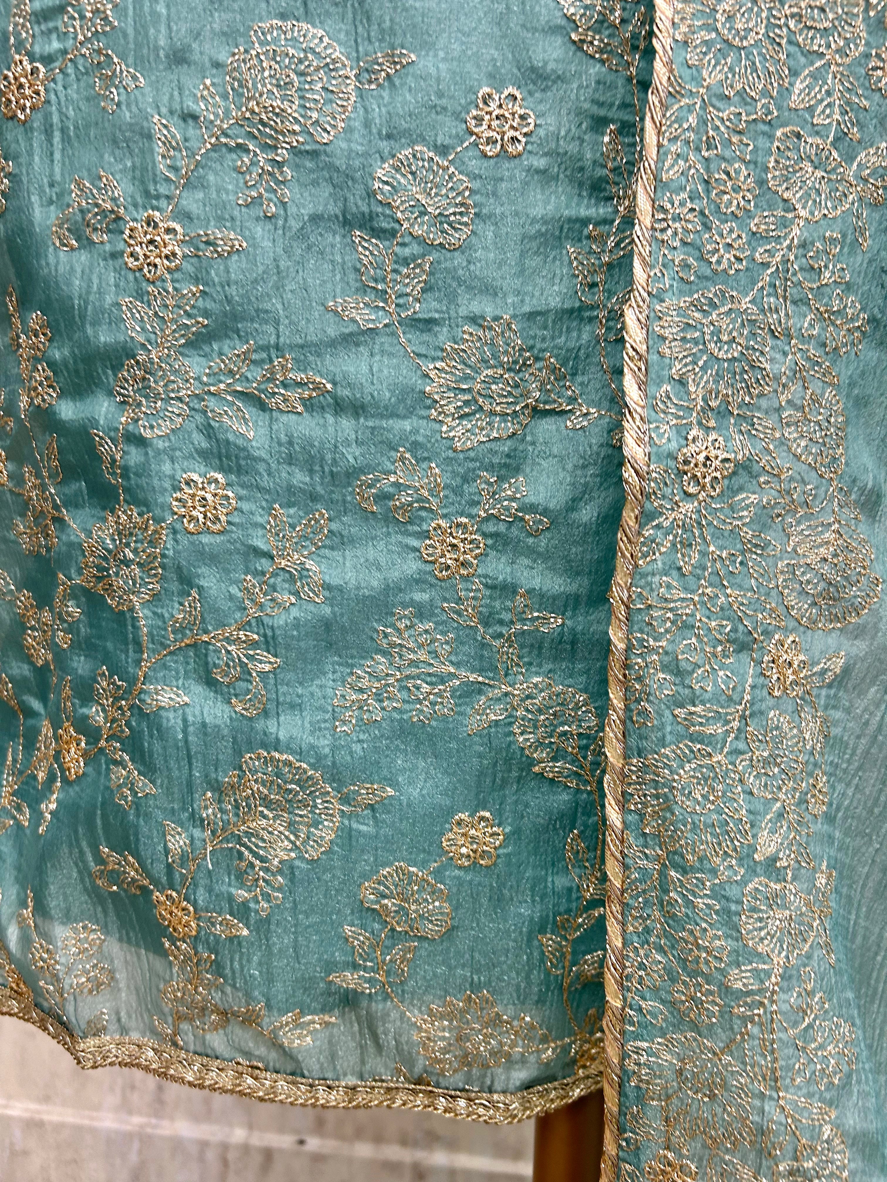 Crust Onex Unstitched Suit Set With Thread Embroidery
