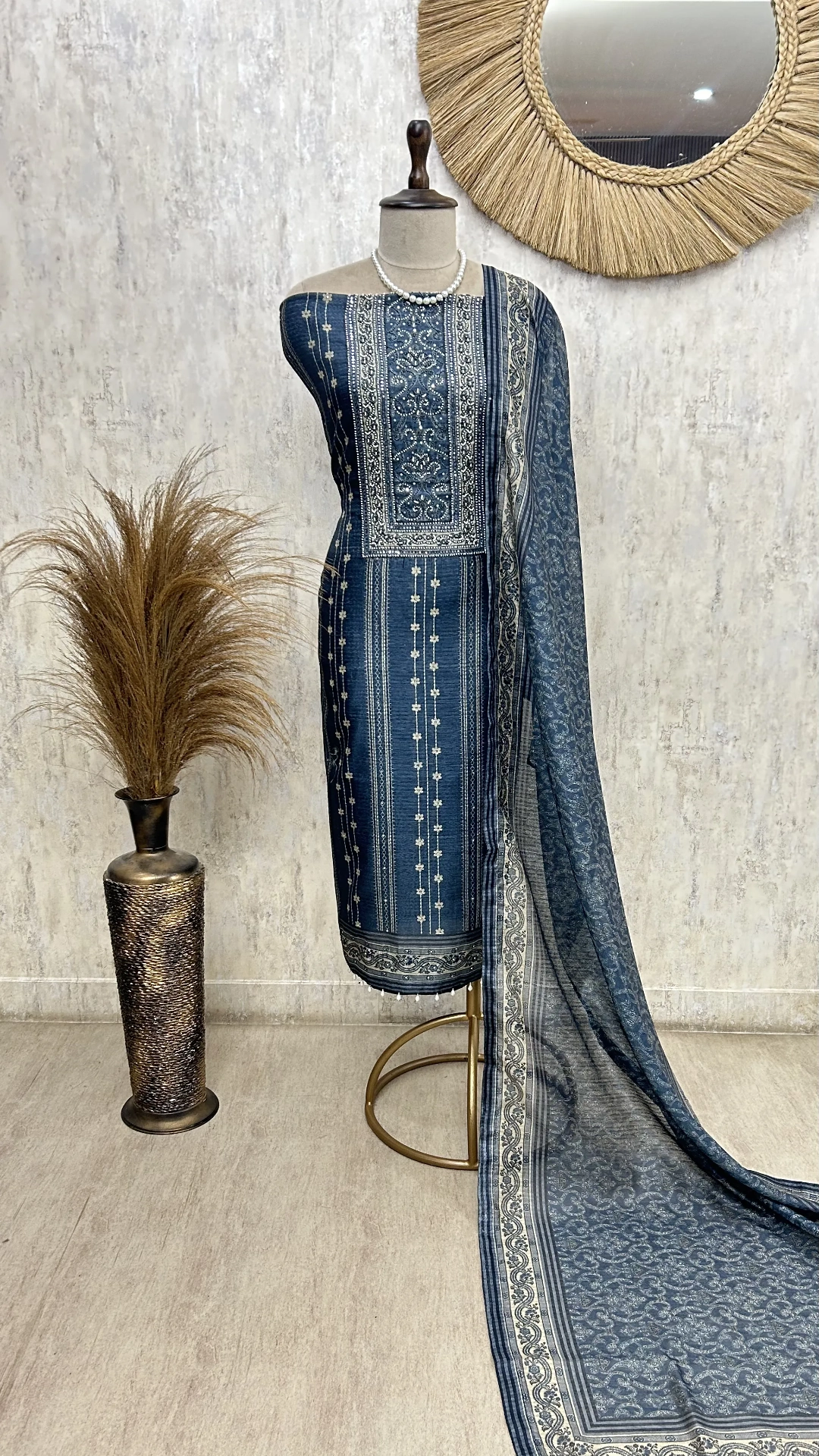 Regal Plum Elegance Unstiched Suit