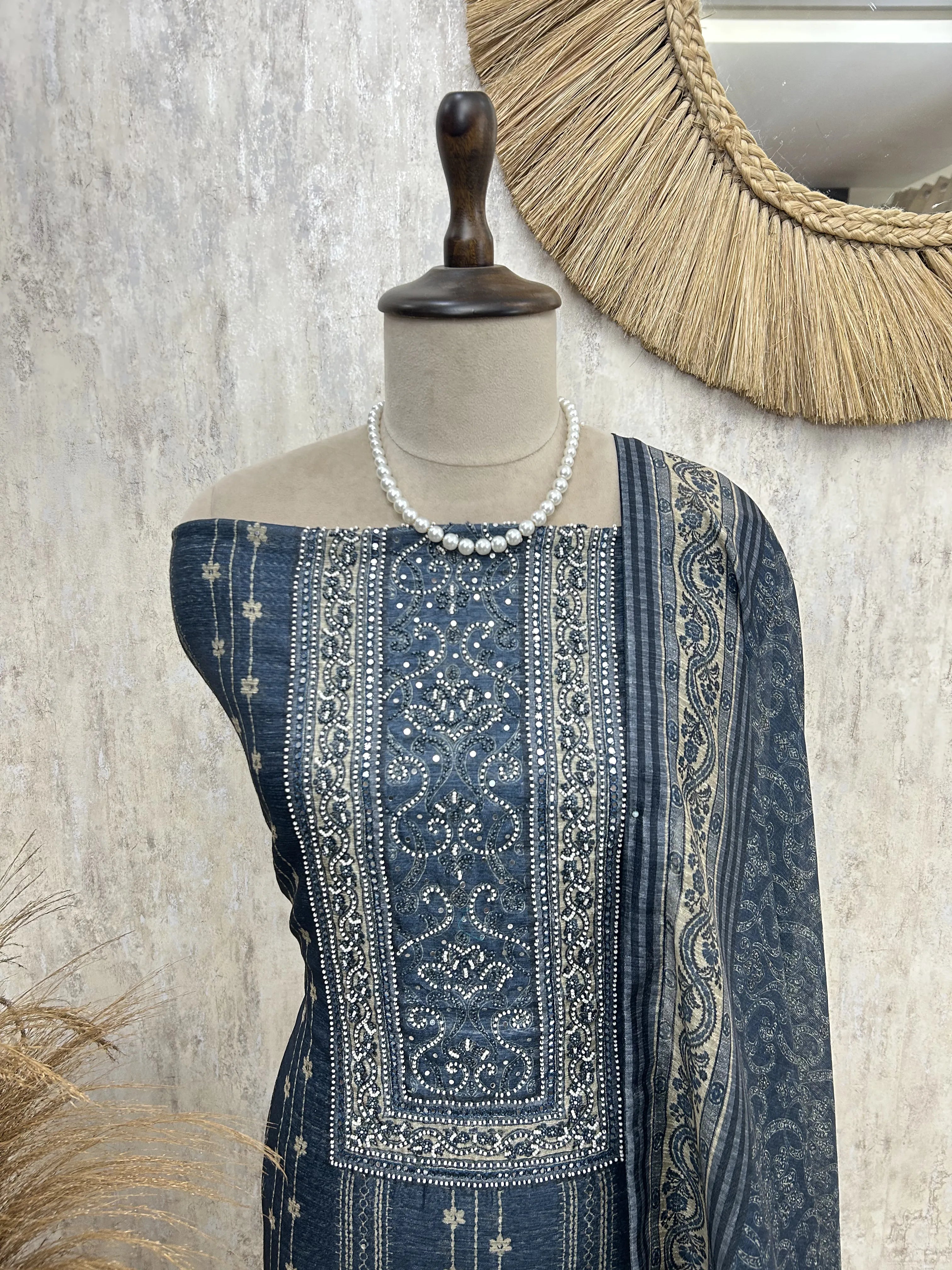 Regal Plum Elegance Unstiched Suit