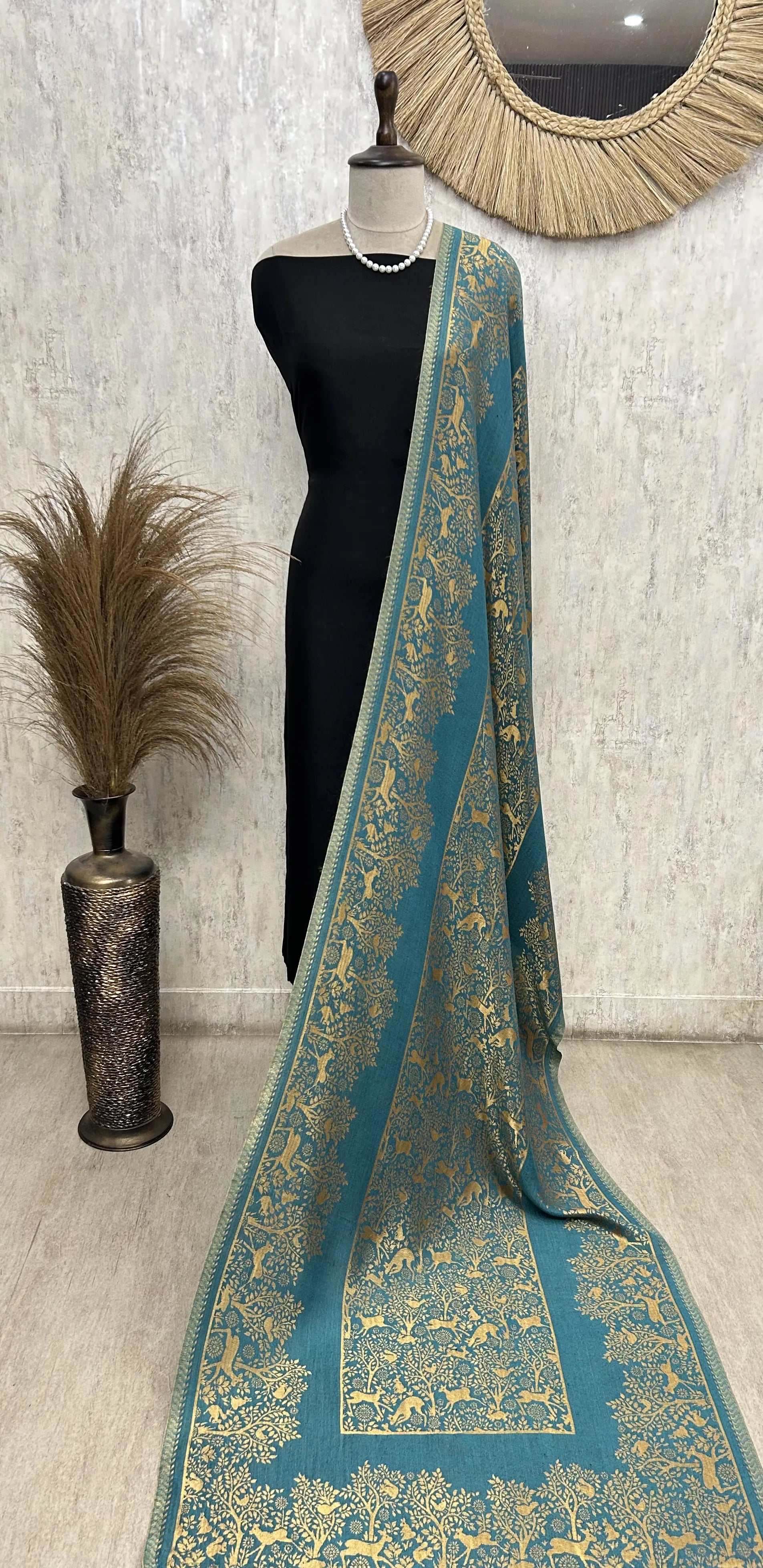 Reversible Moonlight Unisex Stoles With Curated Box Packaging