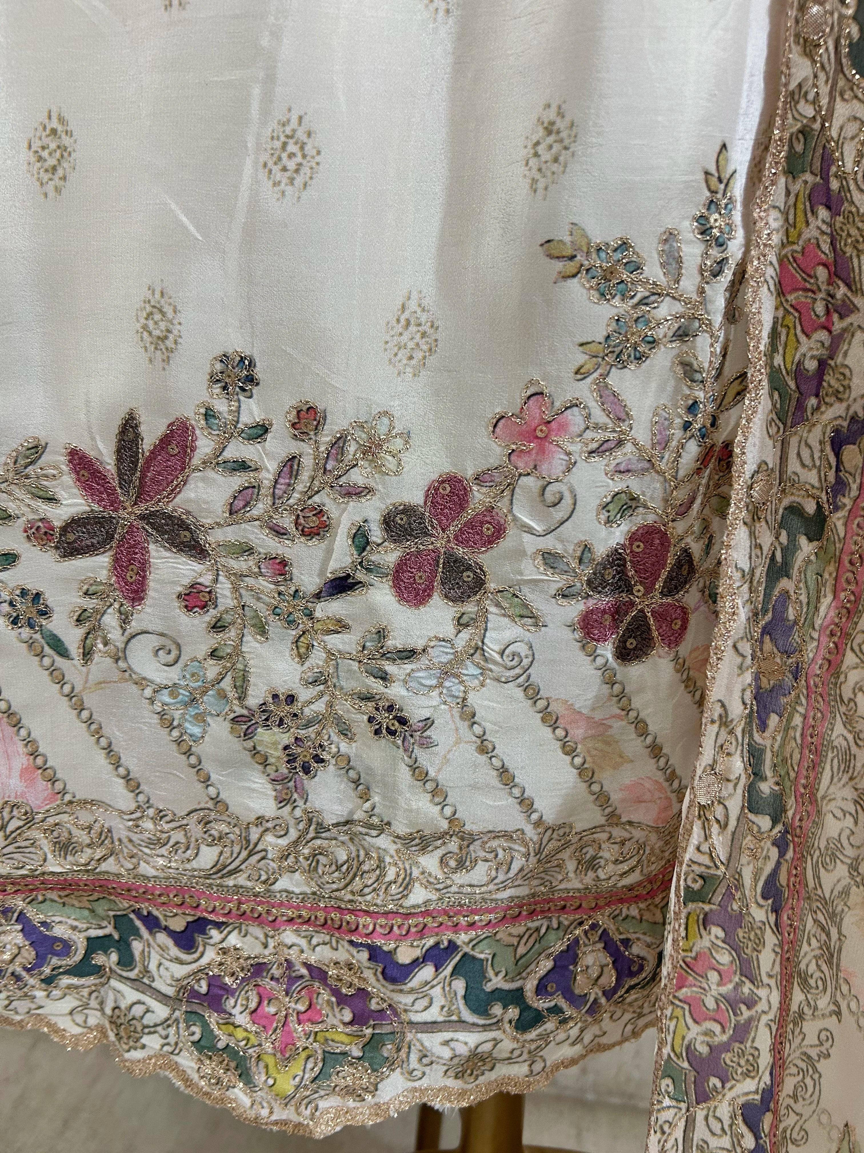 Crepe Unstitched Suit Set With Zari