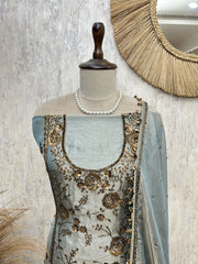 Ethereal Floral Grace Unstiched Suit