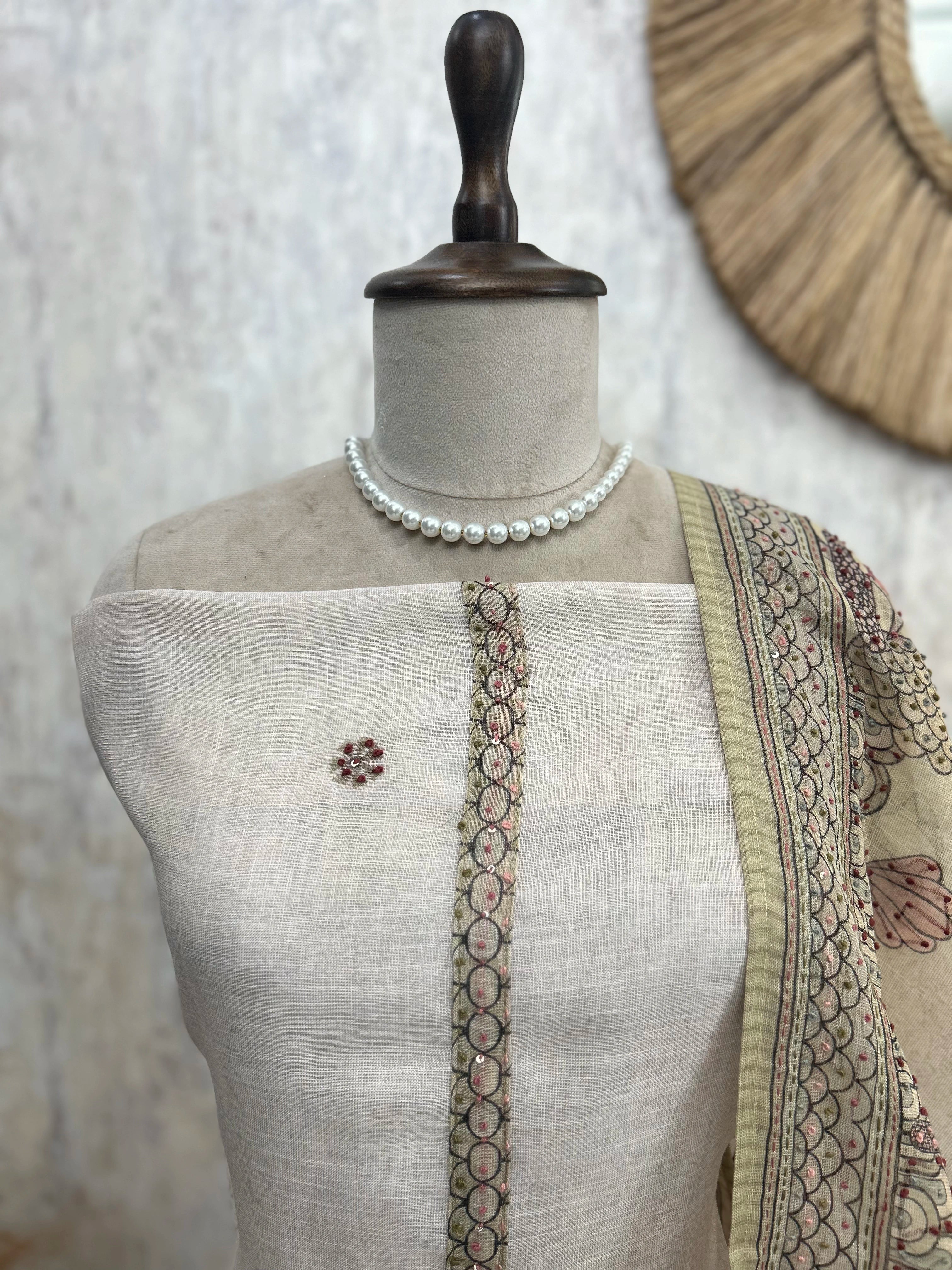 Linen Unstitched Suit Set With Kantha Motifs