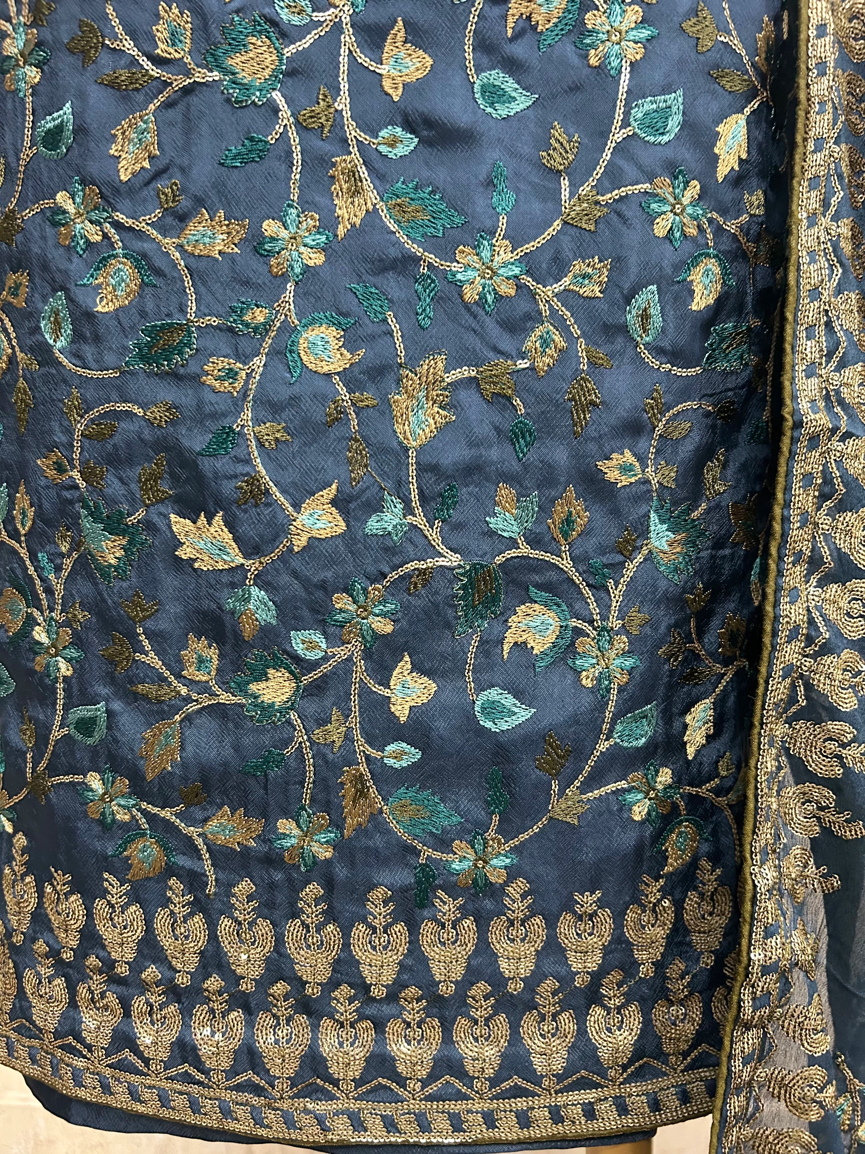 Unstitched Suit Set Opada with Thread Embroidery
