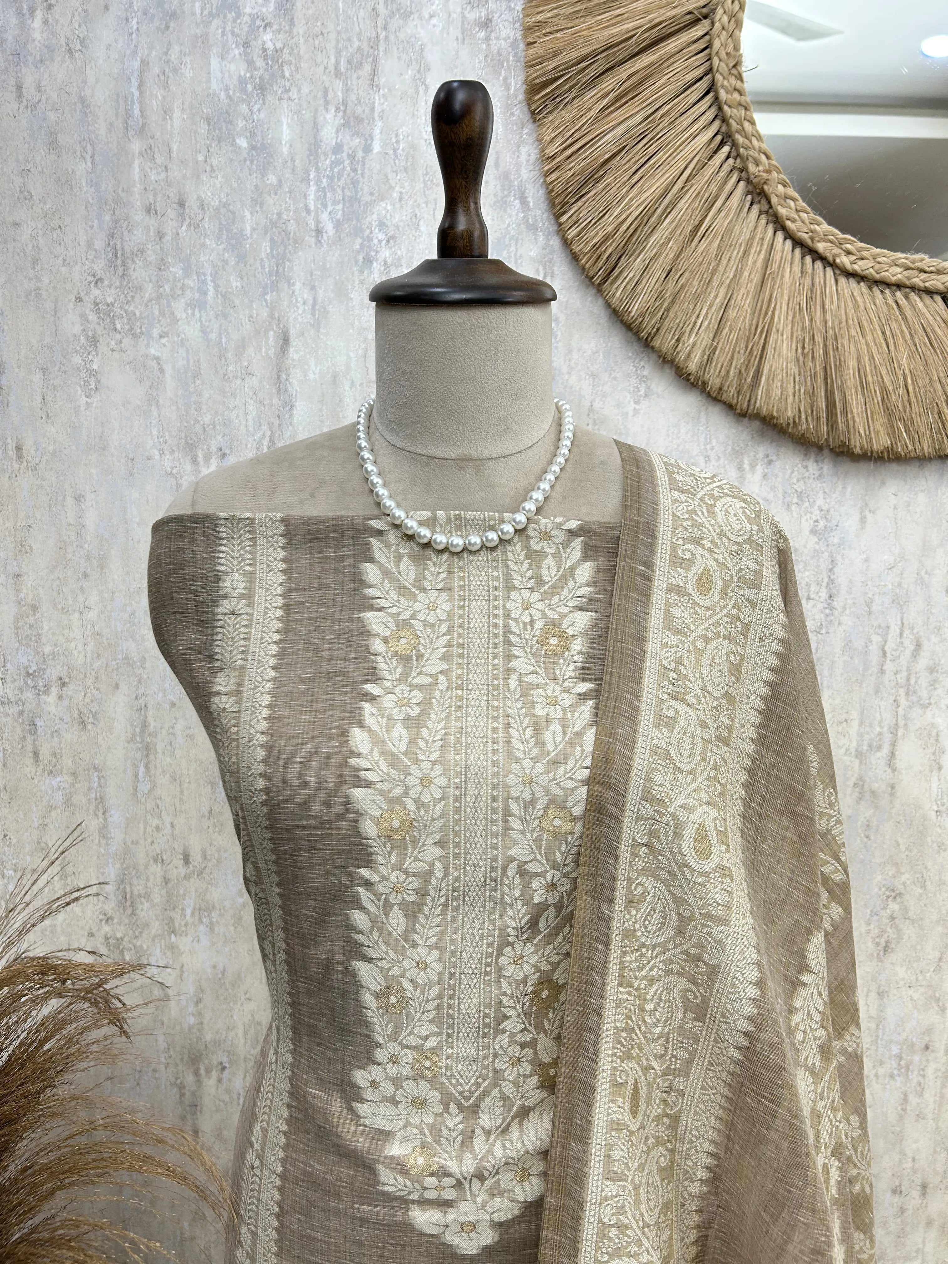 Subtle Royal Weave Unstitched Suit