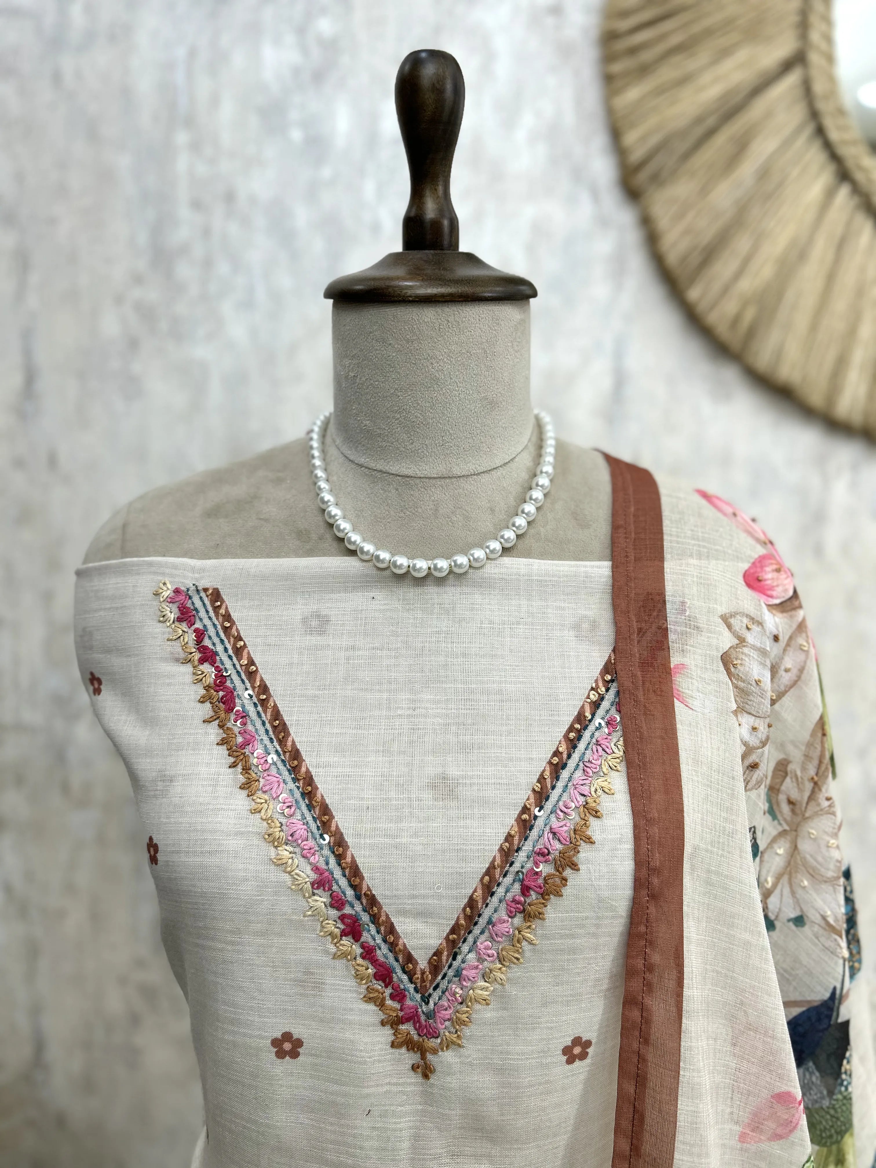 Linen Unstitched Suit Set With Kantha Work