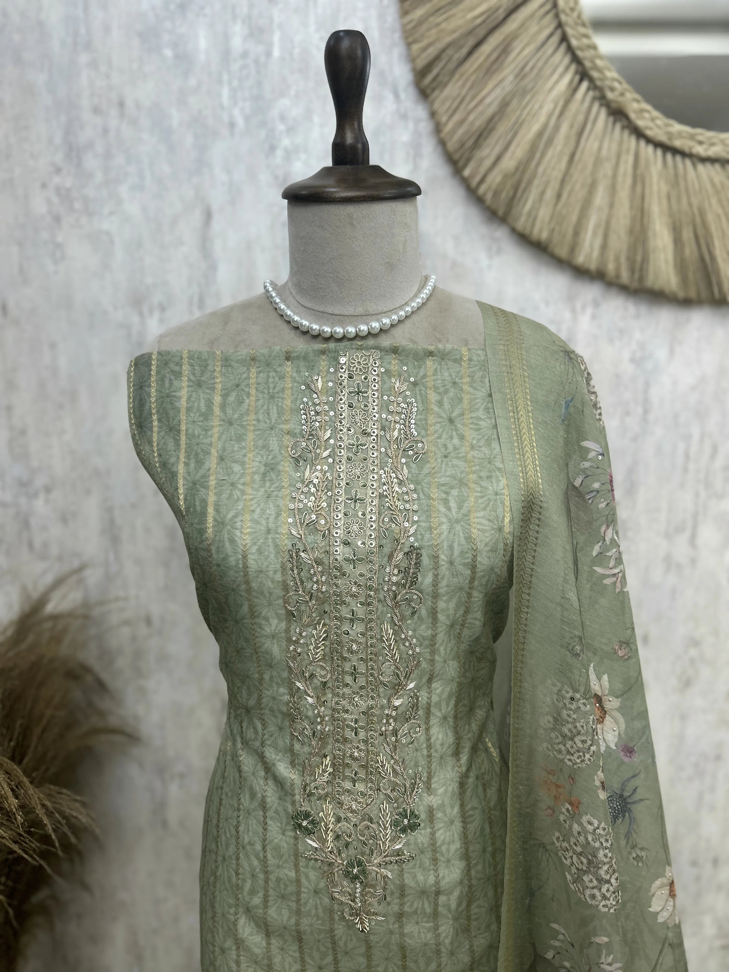 Maheshwari Unstitched Suit Set With Maheshwari Dupatta