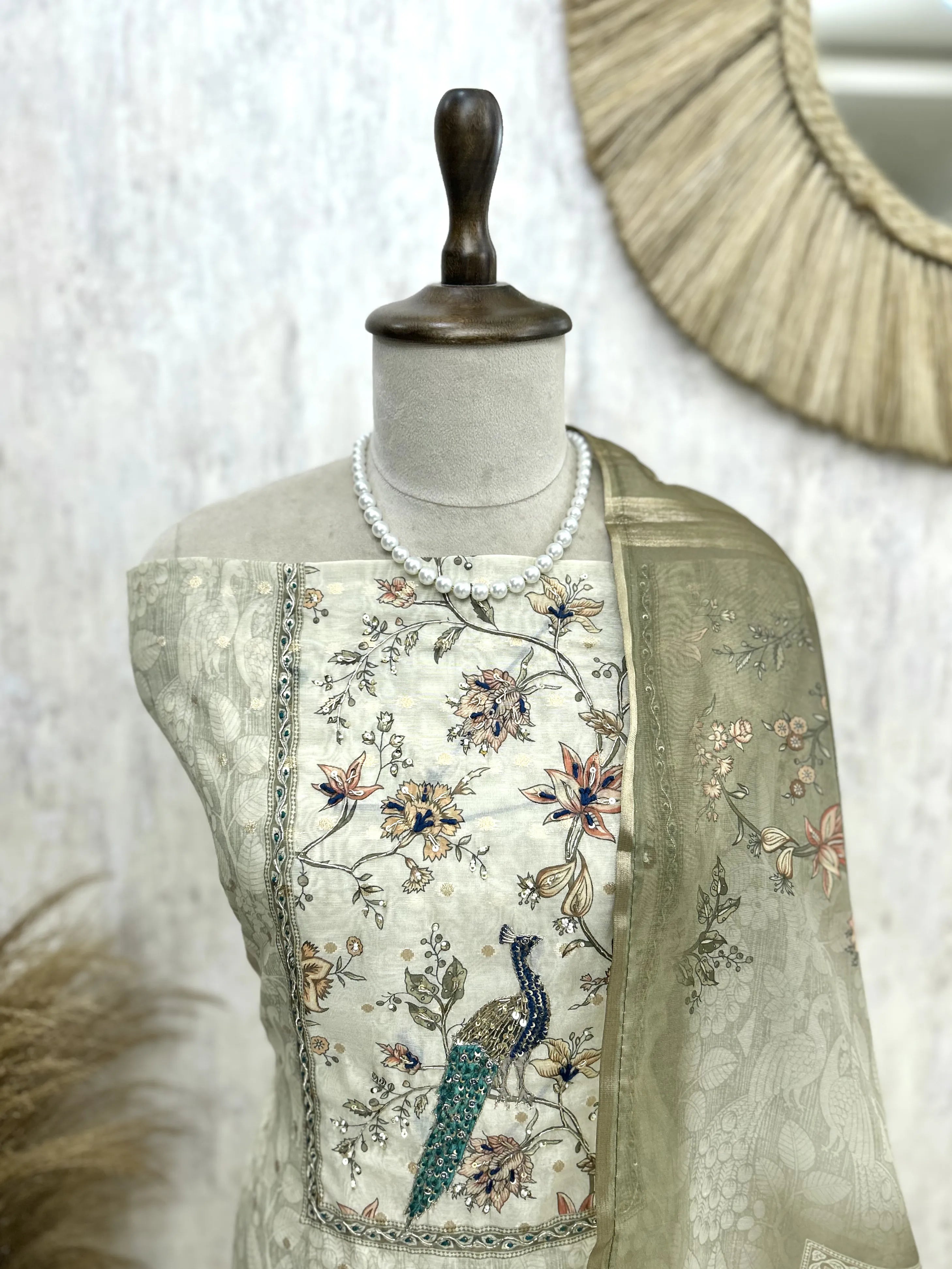 Maheshwari Unstitched Suit Set With Maheshwari Dupatta Featuring Pichwai Work