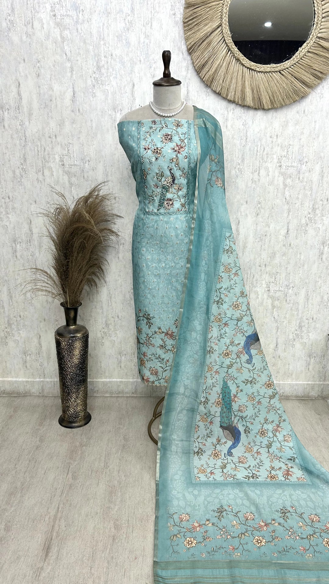 Maheshwari Unstitched Suit Set With Maheshwari Dupatta Featuring Pichwai Work